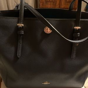 Coach Turnlock Tote in Crossgrain Leather - Navy